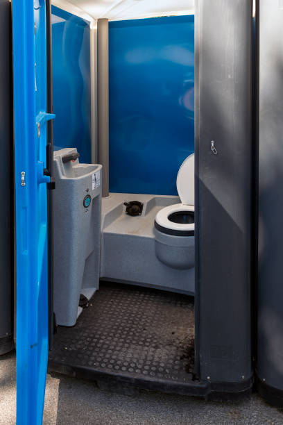 Best Luxury portable toilet rental  in Victoria, VA